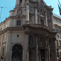 Photo taken at Chiesa di San Carlo alle Quattro Fontane by Filipe M. on 6/6/2013