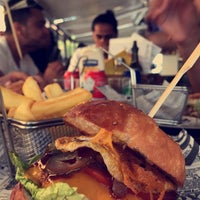 Foto tirada no(a) Can Burger por SAAD em 8/6/2017