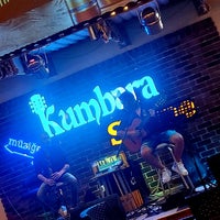 Foto scattata a KumBARa Lounge &amp;amp; Bistro da ♛🅲🅴🆁🅴🅽♛ il 6/26/2023