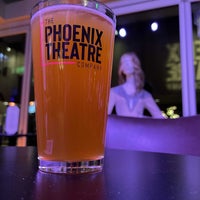 Foto tirada no(a) Phoenix Theatre por Drew A. em 1/28/2022