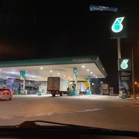 Petronas Gas Station In Simpang Pulai