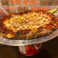 Photo taken at Michelangelo&amp;#39;s Pizzeria by Andrew D. on 3/12/2021