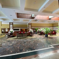Foto diambil di Miri Marriott Resort &amp;amp; Spa oleh Andrew D. pada 8/14/2022