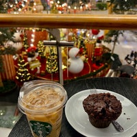 Photo taken at Starbucks by Hanie🦋 on 12/9/2022