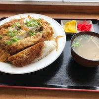 Photo taken at まるみつ食堂 by Takashi S. on 3/18/2017