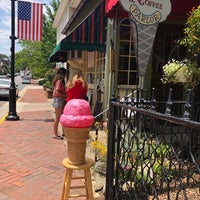 Photo taken at Scruffy&amp;#39;s Ice Cream Parlor by Sohini S. on 6/27/2020
