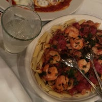 Photo taken at Carmine’s Italian Restaurant by Najla on 9/1/2021