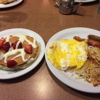 Photo taken at Denny&amp;#39;s by Polo R. on 6/16/2015