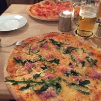 3/13/2017 tarihinde Jouni P.ziyaretçi tarafından Pizzeria La migliore'de çekilen fotoğraf