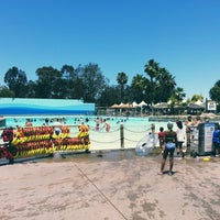 Foto tomada en Six Flags Hurricane Harbor Concord  por Yo K. el 6/15/2013