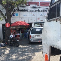 Photo taken at Mercado Hidalgo by Gislenne Z. on 5/22/2018