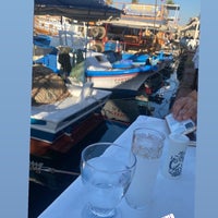 Das Foto wurde bei Burç Restaurant von Elvan E. am 11/5/2022 aufgenommen