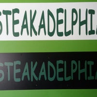 Foto tirada no(a) Steakadelphia por Mika M. em 8/27/2015