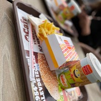Photo taken at Burger King by Roya🧸 on 1/7/2022