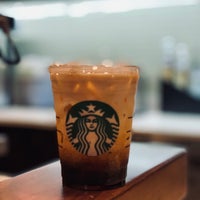 Foto tirada no(a) Starbucks por 🌸 em 5/13/2022