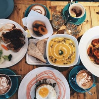 4/11/2015에 Josephine T.님이 Twenty One Grams Cafe에서 찍은 사진