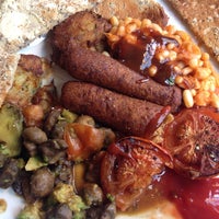 4/20/2014 tarihinde Emma B.ziyaretçi tarafından Iydea Vegetarian Kitchen'de çekilen fotoğraf