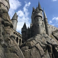 Photo taken at The Wizarding World of Harry Potter by Reginald G. on 3/30/2016