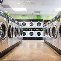 Foto tirada no(a) San Antonio Green Laundry por user393915 u. em 5/11/2021