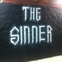 Foto tirada no(a) The Sinner por Carlos R. em 12/14/2012