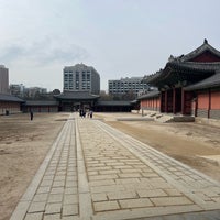 Photo taken at Changdeokgung by Ali Q. on 2/3/2024