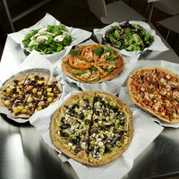 10/15/2013 tarihinde The Healthy Pizza Companyziyaretçi tarafından The Healthy Pizza Company'de çekilen fotoğraf