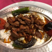 Das Foto wurde bei Kazan Restaurant Konyaaltı von Utku A. am 10/22/2020 aufgenommen
