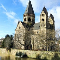 Photo taken at Metz by vera f. on 1/4/2024