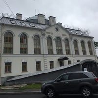 Photo taken at Отдел ЗАГС Петродворцового района by Ksenia A. on 5/25/2019
