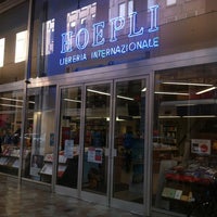 Libreria Internazionale Ulrico Hoepli - Bookstore in Milano