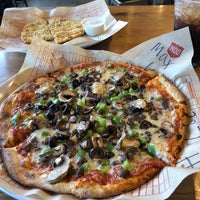 1/3/2018 tarihinde Max G.ziyaretçi tarafından Mod Pizza'de çekilen fotoğraf