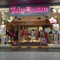 Photo taken at Juicy Couture by Di P. on 7/17/2013
