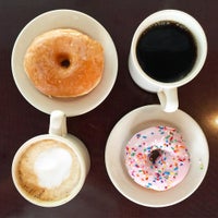 Photo taken at Top Pot Doughnuts by Jon L. on 8/24/2015