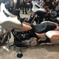 Photo taken at Rio Harley-Davidson by Fernando Antonio on 9/4/2018