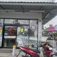Photo taken at 7-Eleven by Somphat K. on 5/28/2022