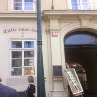 Снимок сделан в Little Town Budget Hotel Prague пользователем LITTLE TOWN HOTEL 5/23/2015
