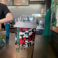 Photo taken at Starbucks by 🇲🇽 Rapha 🇪🇸 S. on 1/11/2020