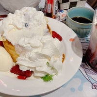 Photo taken at Cafe ASAN by はる き. on 5/21/2023
