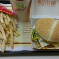 Photo taken at McDonald&amp;#39;s by ヱチゼンくらげ on 1/31/2014