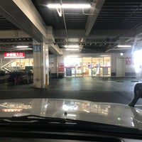 Photo taken at 島忠 ホームズ 足立小台店 by ケン@ ク. on 1/28/2022