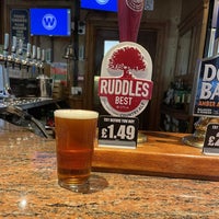 Photo taken at The Oxted Inn (Wetherspoon) by Alex B. on 7/7/2022