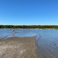Photo taken at Kallahdenniemen uimaranta by sampo k. on 7/3/2021