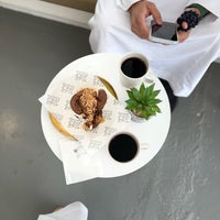 Foto tomada en Chitza Cafe  por فارس ع. el 5/19/2022