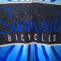 รูปภาพถ่ายที่ Sunnyside Bicycles โดย Kelly H. เมื่อ 1/20/2013