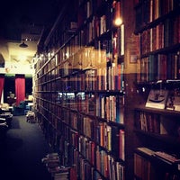 12/14/2012にXande M.がOwl &amp;amp; Company Bookstoreで撮った写真