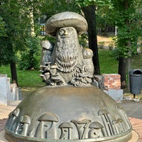 Photo taken at Скульптура «В Рязани грибы с глазами» by Alexey N. on 8/6/2022