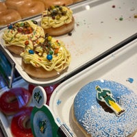 Photo taken at Krispy Kreme by Ronamedo N. on 11/25/2023