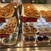 Photo taken at Krispy Kreme by Ronamedo N. on 9/24/2023