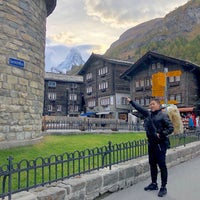 Photo taken at Grand Hotel Zermatterhof by Ronamedo N. on 10/18/2019