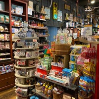 Photo taken at Cracker Barrel Old Country Store by Lee T. on 9/2/2020